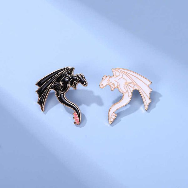 animal high-grade brooch dinosaur shrimp skin lovers black and white jewelry minority design electroplating alloy badge, Gray
animal high-grade brooch dinosaur shrimp skin lovers black and white jewelry minority design electroplating alloy badge, Gray