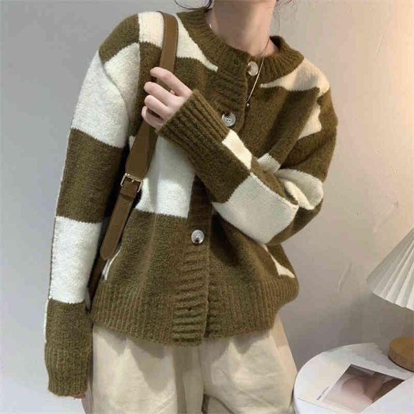 women's polos loose contrast checked sweater coat for women to wear a college style knitted cardigan in autumn and winter uni7, White
women's polos loose contrast checked sweater coat for women to wear a college style knitted cardigan in autumn and winter uni7, White