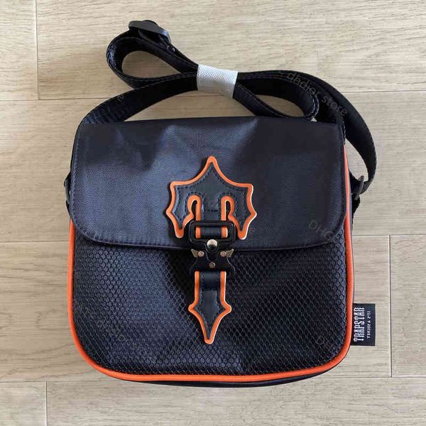 22ss trapstar bag men messenger high street trendy designer design letter large-capacity shoulder and women couples floral
22ss trapstar bag men messenger high street trendy designer design letter large-capacity shoulder and women couples floral