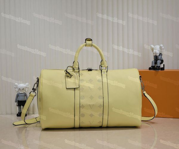 men and women travel bags hand-held designer leather luxury outdoor leisure travel large-capacity classic fashion backpack
men and women travel bags hand-held designer leather luxury outdoor leisure travel large-capacity classic fashion backpack