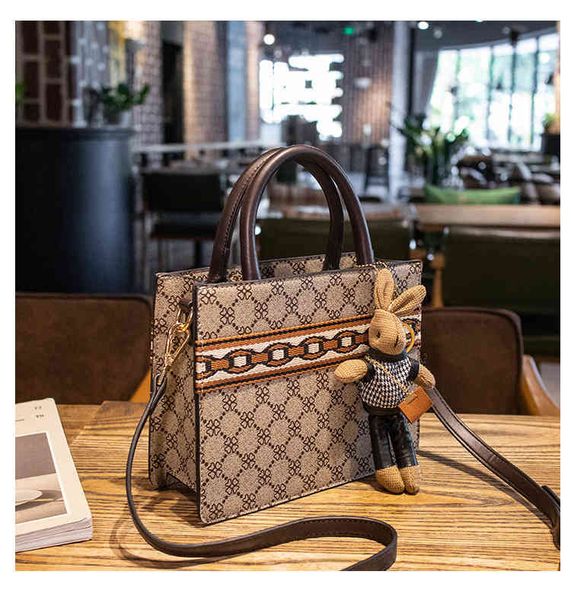 bag women new fashion trend single shoulder women's large capacity versatile handbag messenger handbags luxury designer crossbody bags
bag women new fashion trend single shoulder women's large capacity versatile handbag messenger handbags luxury designer crossbody bags