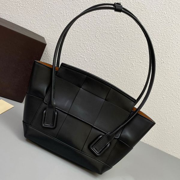 realfine888 bags 3a arco small intreccio leather handle handbags purse for women with dust bag c65l#
realfine888 bags 3a arco small intreccio leather handle handbags purse for women with dust bag c65l#