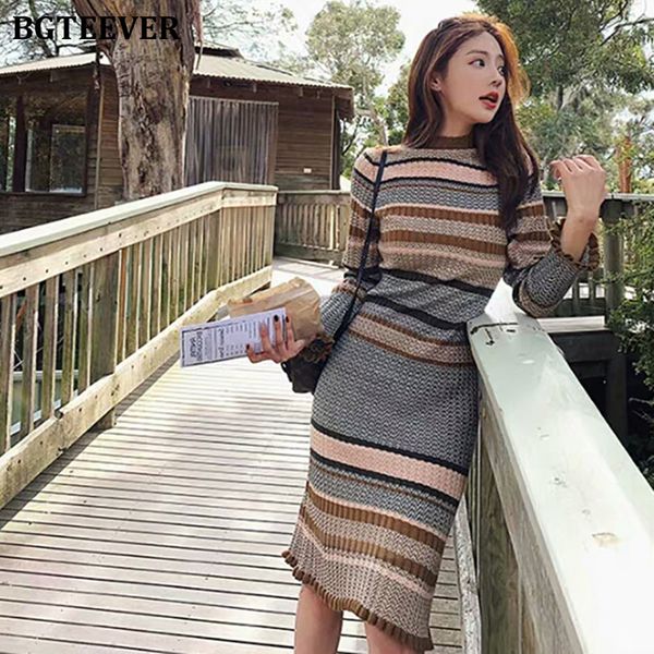 elegant striped autumn winter dress vintage slim women sweater dress o-neck women knitted dress female midi jumpers 2022, Black;gray
elegant striped autumn winter dress vintage slim women sweater dress o-neck women knitted dress female midi jumpers 2022, Black;gray