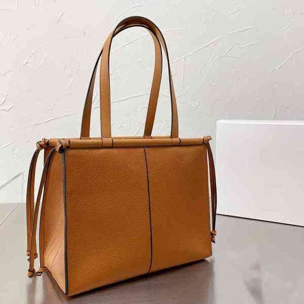 tote bags women leather fashion handbag large capacity shoulder brown designer crossbody female purses 211225
tote bags women leather fashion handbag large capacity shoulder brown designer crossbody female purses 211225