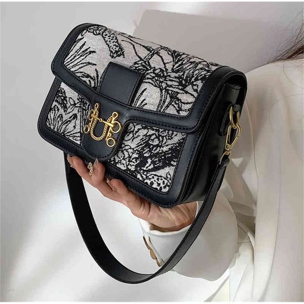 this year's popular women's summer fashion versatile messenger texture single armpit small square merchant for 50% off factory sto 
this year's popular women's summer fashion versatile messenger texture single armpit small square merchant for 50% off factory sto