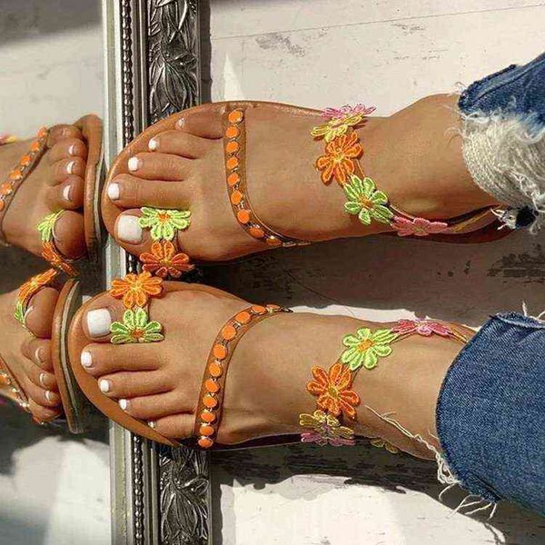 43 large 2022 shoes summer roman colored flower flat bottomed women's beach sandals, Black
43 large 2022 shoes summer roman colored flower flat bottomed women's beach sandals, Black
