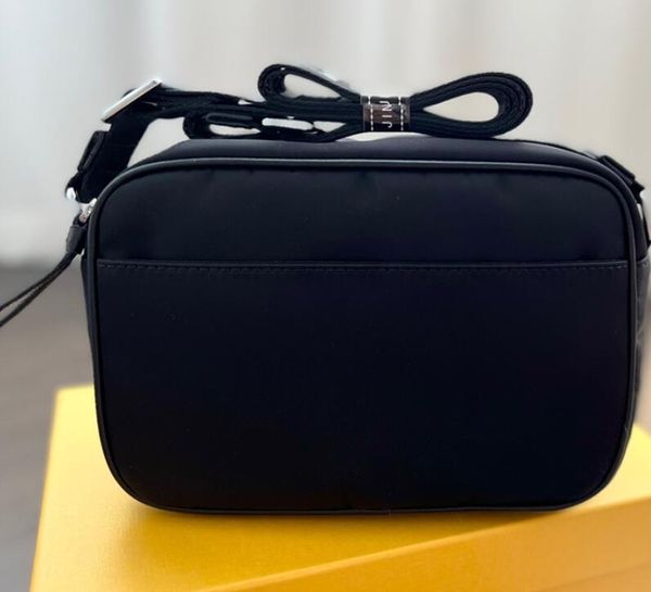 basd designer men's canvas camera bag men's messenger bag briefcase letters 
basd designer men's canvas camera bag men's messenger bag briefcase letters