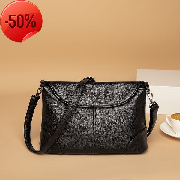 fashion luxury designer2022 spring and summer new middle-aged women's simple large capacity single shoulder messenger mother's tem
fashion luxury designer2022 spring and summer new middle-aged women's simple large capacity single shoulder messenger mother's tem