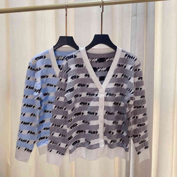designer womens stripe splicing sweaters miu letter logo print sweater v-neck button cardigan knit jackets luxury women clothing apparel, White;black
designer womens stripe splicing sweaters miu letter logo print sweater v-neck button cardigan knit jackets luxury women clothing apparel, White;black