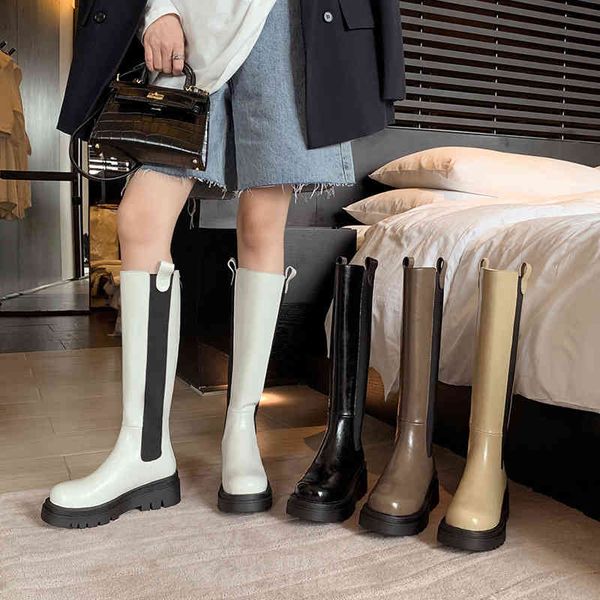 boots autumn and winter muffin bottomed round end chimney boots long simple korean splicing large small tube circumference 77vf, Black
boots autumn and winter muffin bottomed round end chimney boots long simple korean splicing large small tube circumference 77vf, Black