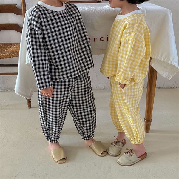 spring autumn cotton plaid thin pajama sets children casual loose leisure wear 2pcs sets 220426, Blue;red
spring autumn cotton plaid thin pajama sets children casual loose leisure wear 2pcs sets 220426, Blue;red