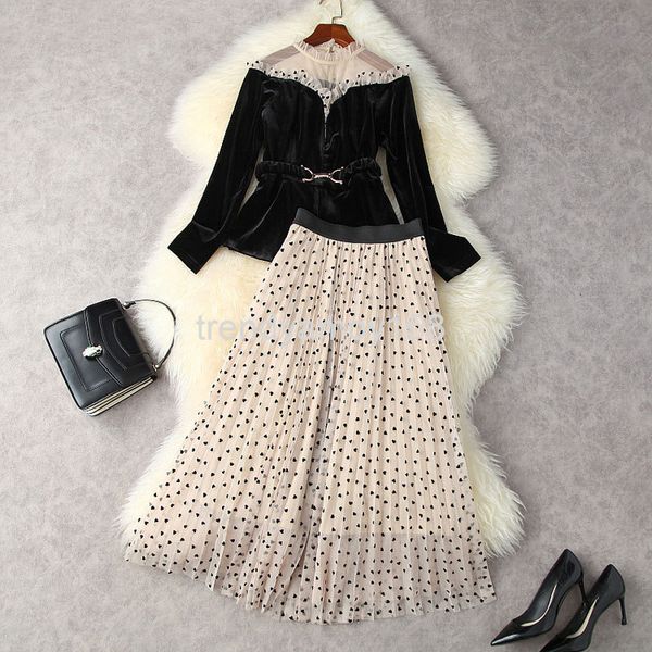 women's two piece pants autumn and winter women's ear edge stitched golden velvet + love pleated mesh skirt set 12703, White
women's two piece pants autumn and winter women's ear edge stitched golden velvet + love pleated mesh skirt set 12703, White