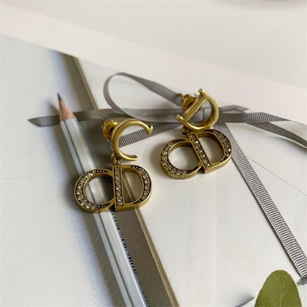 jewelry 50% off letter diamond high version anti allergy silver needle women's earrings, Golden
jewelry 50% off letter diamond high version anti allergy silver needle women's earrings, Golden