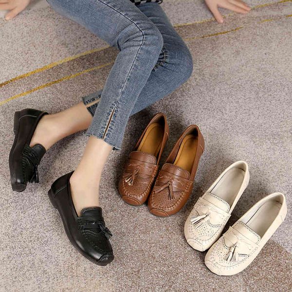 dress shoes spring and autumn hmade women's shoes mother flat heel casual single large soft soled cow leather middle-aged elderly 6hj9, Black
dress shoes spring and autumn hmade women's shoes mother flat heel casual single large soft soled cow leather middle-aged elderly 6hj9, Black