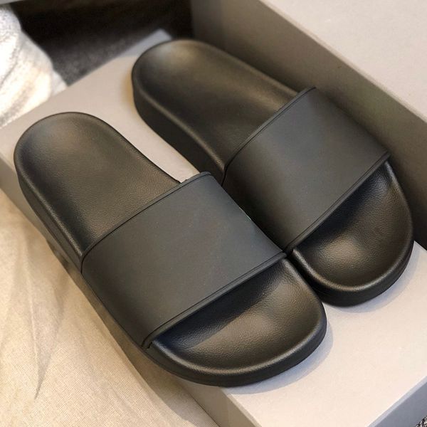 classic style in black rubber pool slide sandal slippers luxury designer sandals couples with the same comfortable trend casual beach trend
classic style in black rubber pool slide sandal slippers luxury designer sandals couples with the same comfortable trend casual beach trend