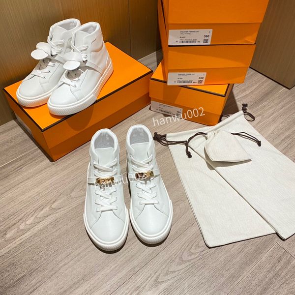 2022 designer luxury men women casual shoes fabric calfskin nylon reflective sneakers velvet mixed fiber fashion size35-45 hx220303, Black
2022 designer luxury men women casual shoes fabric calfskin nylon reflective sneakers velvet mixed fiber fashion size35-45 hx220303, Black