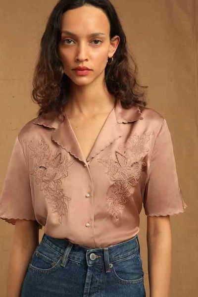 women's blouses shirts legal system ro spring and summer product heavy industry hollow out embroidery v-neck short sleeve shirt female, White
women's blouses shirts legal system ro spring and summer product heavy industry hollow out embroidery v-neck short sleeve shirt female, White