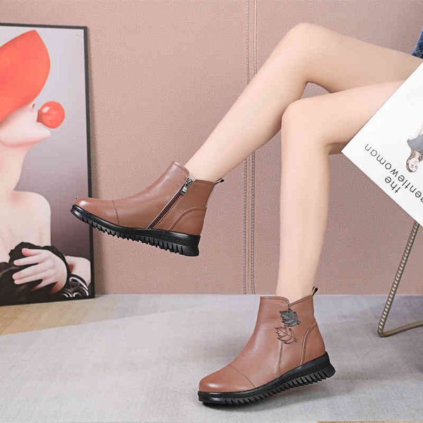 slippers winter plush mother shoes cotton women's non slip soft soles middle-aged and elderly snow boots leather casual flat bottomed 9, Black
slippers winter plush mother shoes cotton women's non slip soft soles middle-aged and elderly snow boots leather casual flat bottomed 9, Black