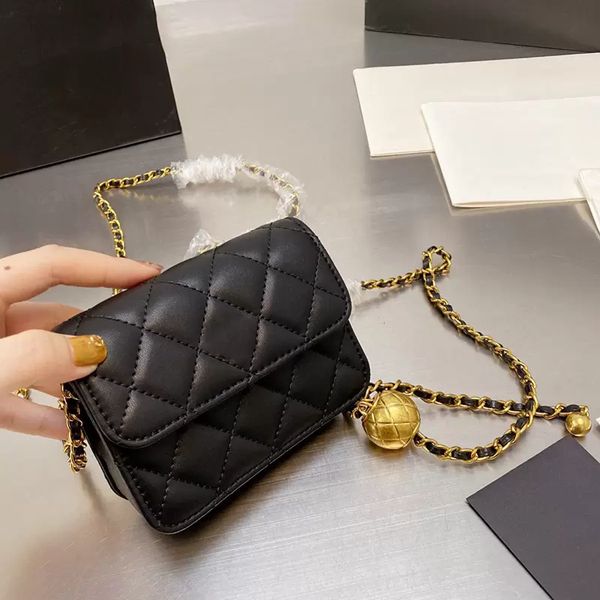 2022ss crossboy mini tiny vanity quilted bags classis flap cosmetic fanny pack crush gold ball matelasse chain luxury designer shoulder hand
2022ss crossboy mini tiny vanity quilted bags classis flap cosmetic fanny pack crush gold ball matelasse chain luxury designer shoulder hand