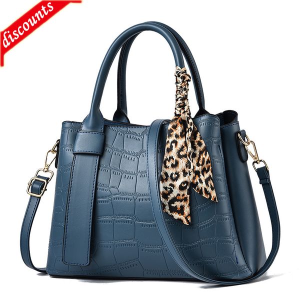fashion brand trendy ladies bags direct sale new women's large handbag simple single shoulder messenger
fashion brand trendy ladies bags direct sale new women's large handbag simple single shoulder messenger
