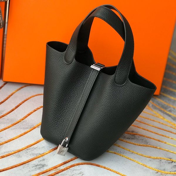 7a designer bag picotin lock bag women purse tote bucket handmade luxury handbags classic fashion togo leather canvas shopping retro gold bu
7a designer bag picotin lock bag women purse tote bucket handmade luxury handbags classic fashion togo leather canvas shopping retro gold bu