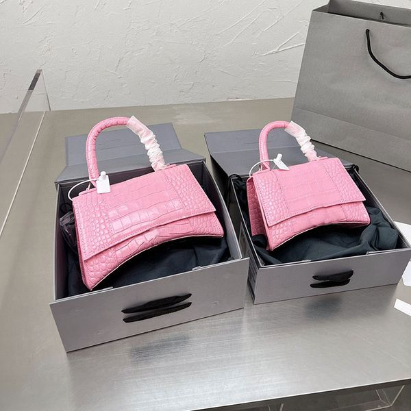 2022 5a+ luxury lady shopping bags fashion handbags women totes shoulder cross body half moon luxury genuine leather classic retro purse wal
2022 5a+ luxury lady shopping bags fashion handbags women totes shoulder cross body half moon luxury genuine leather classic retro purse wal