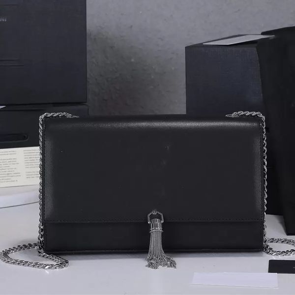 classic chain bag women handbag purse fashion letter tassel crossbody bags genuine leather golden hardware flap messenger 5899, Black;red
classic chain bag women handbag purse fashion letter tassel crossbody bags genuine leather golden hardware flap messenger 5899, Black;red