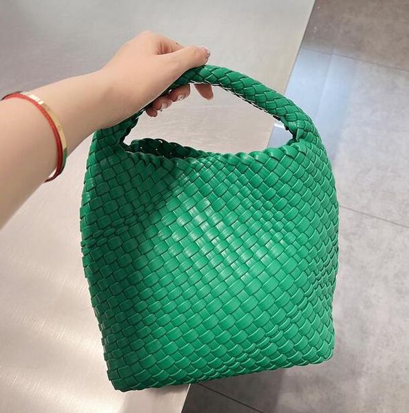 women woven handbag shoulder bag bucket tote bag weave plain shopping bags magnetic buckle pu genuine leather clutch purse
women woven handbag shoulder bag bucket tote bag weave plain shopping bags magnetic buckle pu genuine leather clutch purse