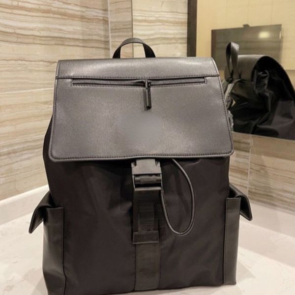 designer bags luxury brand vers stitching backpack classic medusa head logo large outdoor travel bag waterproof multifunctional handbag men
designer bags luxury brand vers stitching backpack classic medusa head logo large outdoor travel bag waterproof multifunctional handbag men