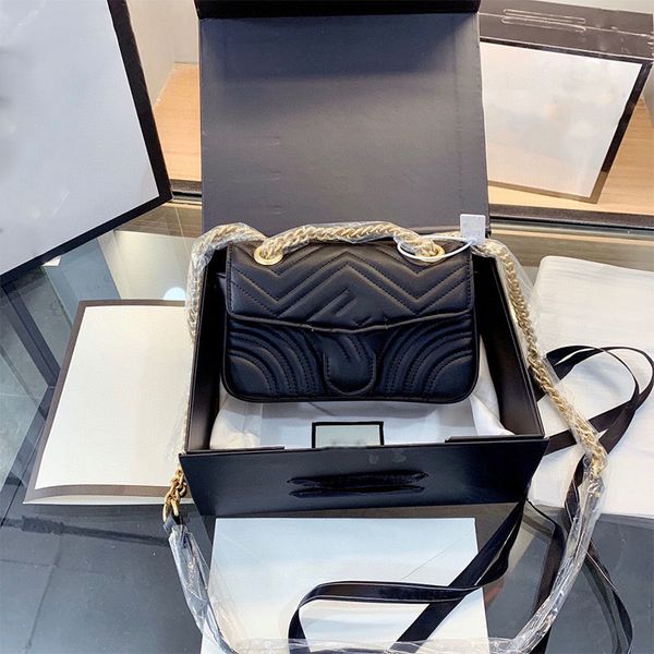 uxurys women chain crossbody bags designers heart v wave pattern shoulder bag messenger bag pruse tote
uxurys women chain crossbody bags designers heart v wave pattern shoulder bag messenger bag pruse tote