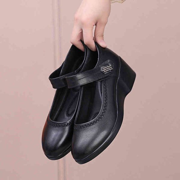 dress shoes mother's shoes single shoe slope heel leather spring women's and autumn large size season middle-aged dptf, Black
dress shoes mother's shoes single shoe slope heel leather spring women's and autumn large size season middle-aged dptf, Black