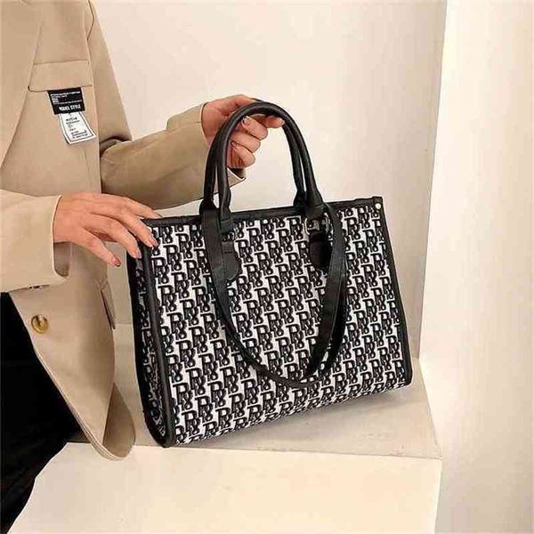 70% factory online sale bag qianniao getuote leisure large capacity checkered shoulder portable commuter bag
70% factory online sale bag qianniao getuote leisure large capacity checkered shoulder portable commuter bag