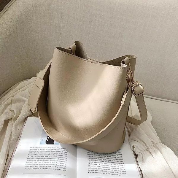 shoulder bags designer fashion women's handbags good casual ladies tote female black bucket women crossbody bag
shoulder bags designer fashion women's handbags good casual ladies tote female black bucket women crossbody bag