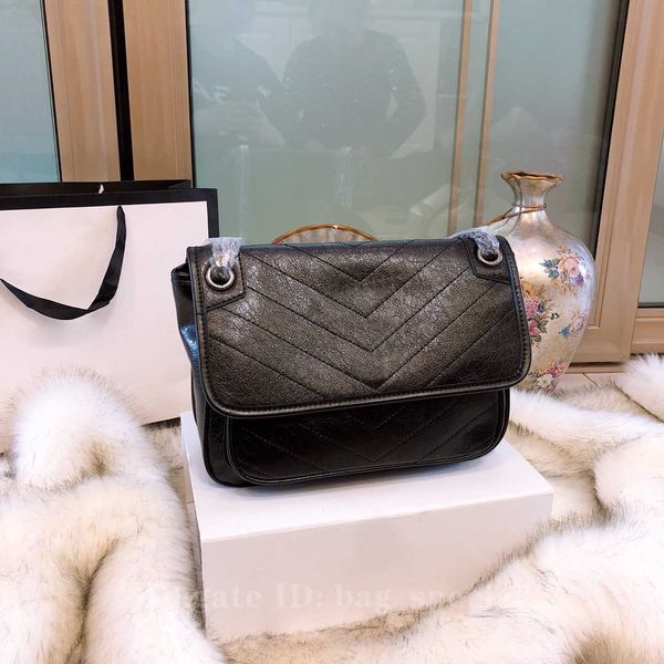 famous womens designer shoulder bags luxury monochrome evening bags fashion leather bag black lady chain purse handbag crossbody totes 2
famous womens designer shoulder bags luxury monochrome evening bags fashion leather bag black lady chain purse handbag crossbody totes 2
