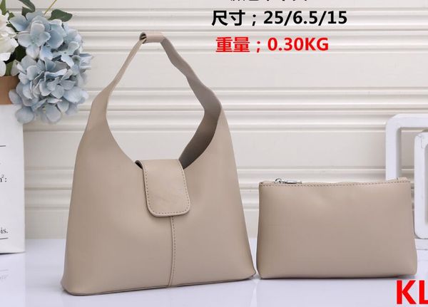 2 pies high sense autumn/winter armpit bag 2022 new fashion texture handbag retro tote bag
2 pies high sense autumn/winter armpit bag 2022 new fashion texture handbag retro tote bag