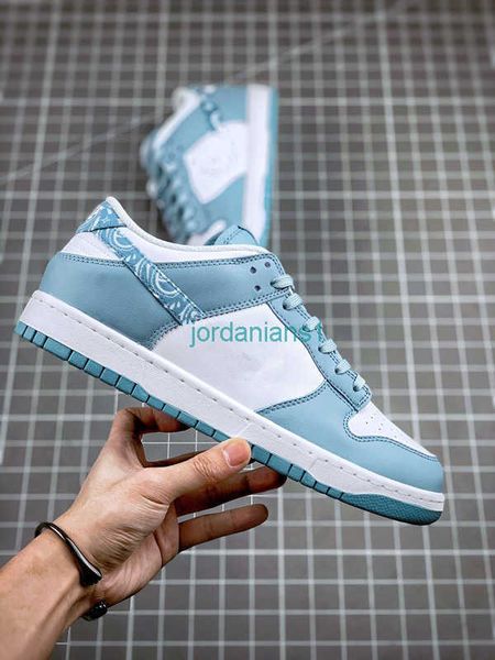 shoes skateboard duks low blue paisley snrks color white outdoor running ship shoebox fast delivery size 36-46
shoes skateboard duks low blue paisley snrks color white outdoor running ship shoebox fast delivery size 36-46