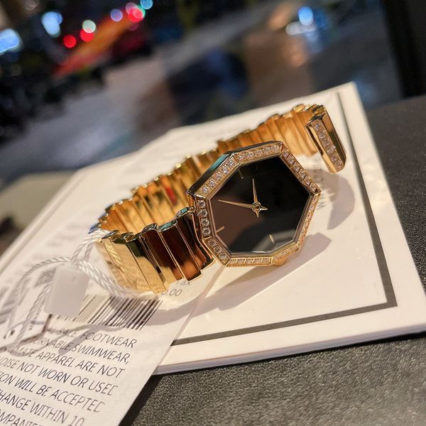 new design women's watch 6 styles shell dials gold and silver strap fashion ladies quartz wristwatches with diamond tow hands casure wa, Slivery;black
new design women's watch 6 styles shell dials gold and silver strap fashion ladies quartz wristwatches with diamond tow hands casure wa, Slivery;black
