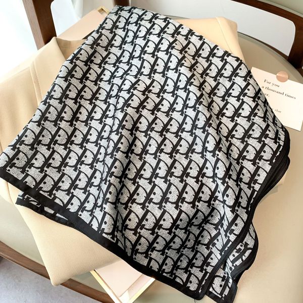 summer style small square towel female ornament brown with plaid printed black plain spot scarf 70 x70cm small square towel, Blue;gray
summer style small square towel female ornament brown with plaid printed black plain spot scarf 70 x70cm small square towel, Blue;gray