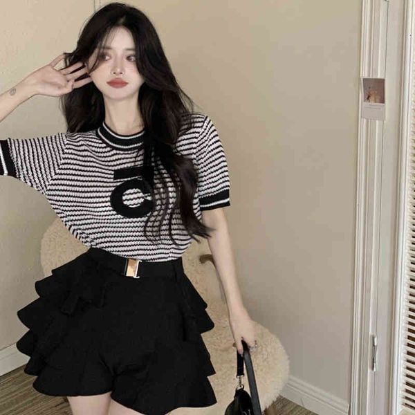 women's sweaters stripe contrast color short sleeve female design sense of minority summer ice silk thin round neck loose knit t-shirt, White;black
women's sweaters stripe contrast color short sleeve female design sense of minority summer ice silk thin round neck loose knit t-shirt, White;black