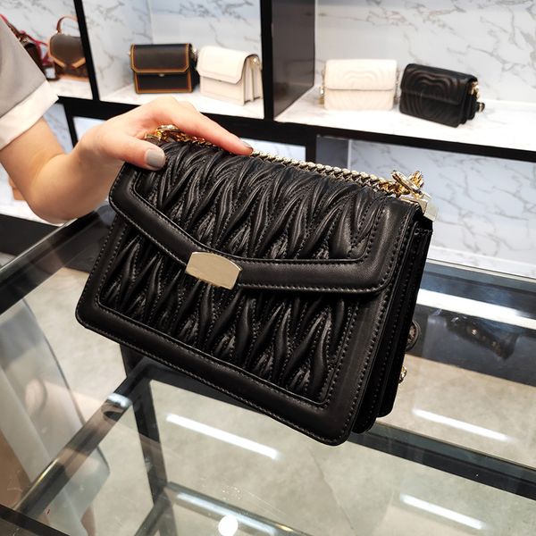 gold chain cross body bag fashion handbags black white buckle messenger crossbody bag womens classic twist flap luxury designer handbag bags
gold chain cross body bag fashion handbags black white buckle messenger crossbody bag womens classic twist flap luxury designer handbag bags