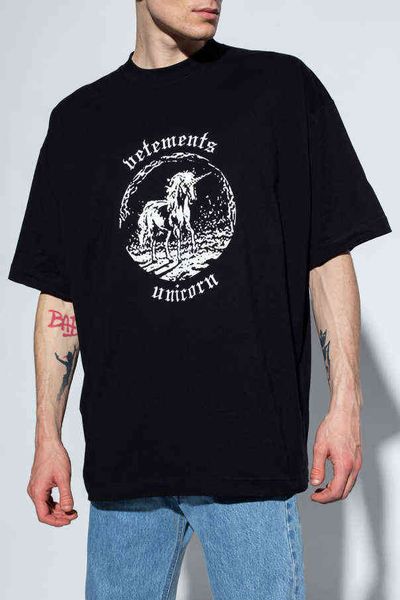 2022 summer fashion brand weitmeng events unicorn sanskrit letter men's and women's short sleeve t-shirt, White;black
2022 summer fashion brand weitmeng events unicorn sanskrit letter men's and women's short sleeve t-shirt, White;black