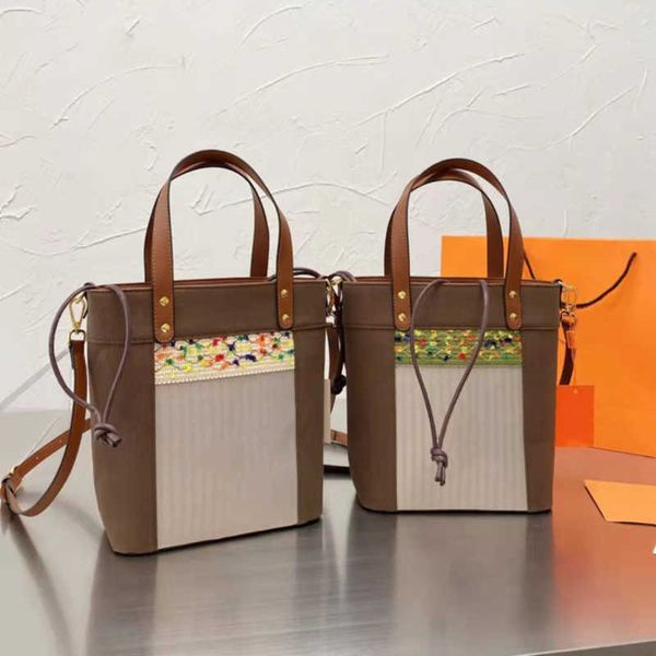 designer bag handbag luxury shoulder bags wallet high-quality different colors fashion brand various styles with original box size 23*26 cm 
designer bag handbag luxury shoulder bags wallet high-quality different colors fashion brand various styles with original box size 23*26 cm