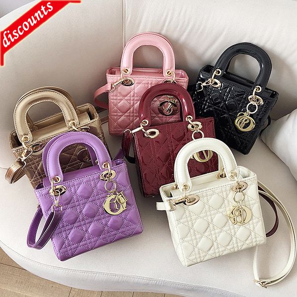 fashion brand trendy ladies bags direct sale female embroidered thread hand-held one shoulder beautiful new leather princess messenger
fashion brand trendy ladies bags direct sale female embroidered thread hand-held one shoulder beautiful new leather princess messenger