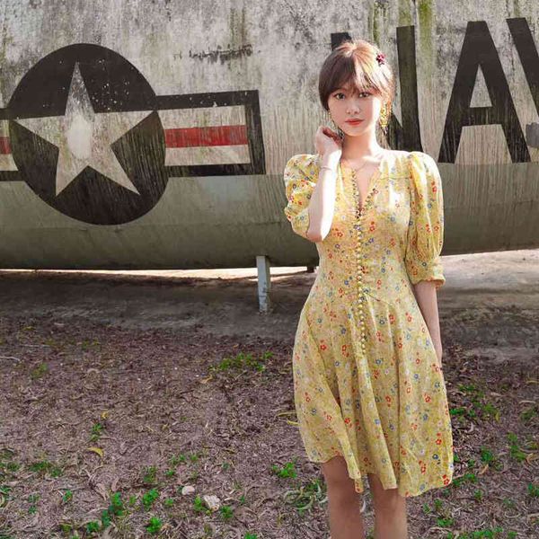 casual dresses legal system doe yellow small broken flowers sweet waist slim dress, Black;gray
casual dresses legal system doe yellow small broken flowers sweet waist slim dress, Black;gray