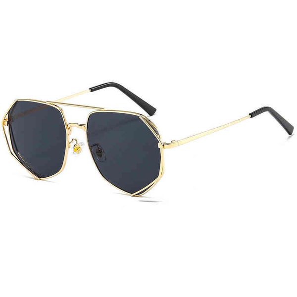 fashionable new men's and women's modern sunglasses personalized polygon metal brand designer luxury fashion sun glasses, White;black
fashionable new men's and women's modern sunglasses personalized polygon metal brand designer luxury fashion sun glasses, White;black
