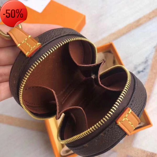 leather alphabet alloy coin holder keychains bag for lover key chains fashion accessories supply, Silver
leather alphabet alloy coin holder keychains bag for lover key chains fashion accessories supply, Silver