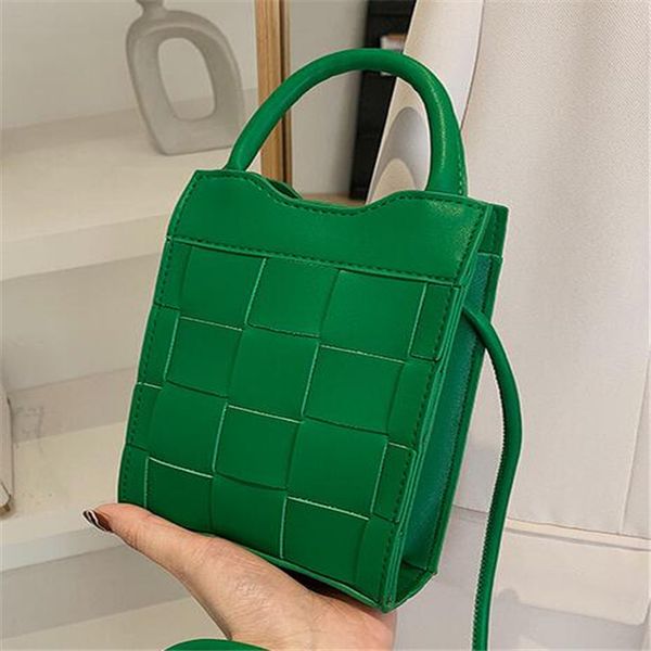 mini tote bag designer crossbody shoulder bags handbag fashion leather woven women's handbags mobile phone bag wallets
mini tote bag designer crossbody shoulder bags handbag fashion leather woven women's handbags mobile phone bag wallets