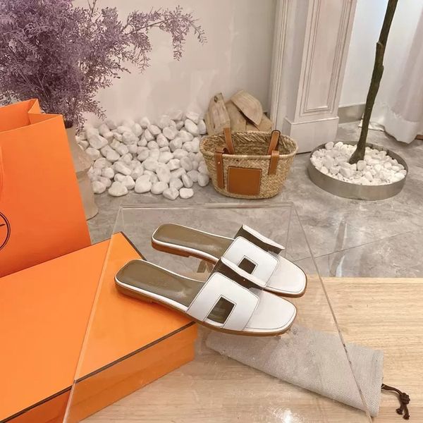 2022 oran slippers women shoes leather summer luxury flats designer sandals flip flops slide exquisite ladies party slipper with box 35-42, Black
2022 oran slippers women shoes leather summer luxury flats designer sandals flip flops slide exquisite ladies party slipper with box 35-42, Black