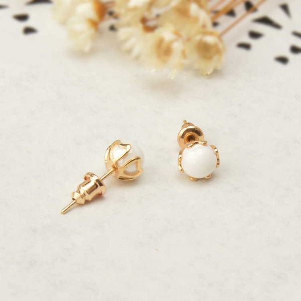 high imitation shell bead earrings temperament silver jewelry still double-sided pearl earrings vip 09, Golden
high imitation shell bead earrings temperament silver jewelry still double-sided pearl earrings vip 09, Golden
