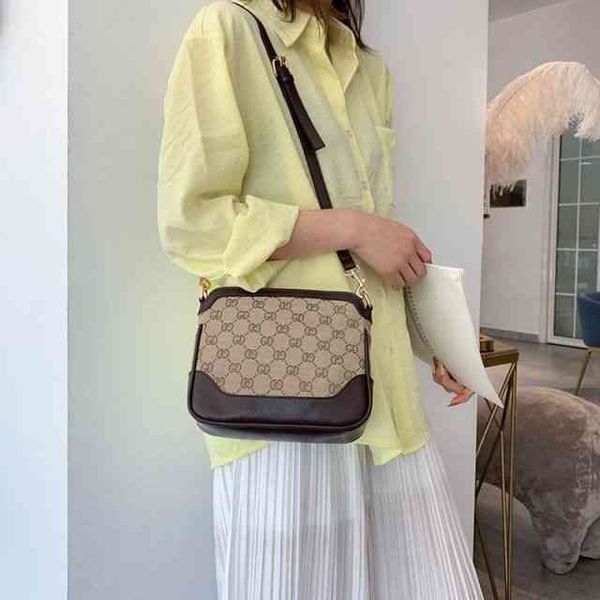 factory super discount 70% off net red tiktok same small summer canvas bag women's versatile shoulder bag, Red;black
factory super discount 70% off net red tiktok same small summer canvas bag women's versatile shoulder bag, Red;black